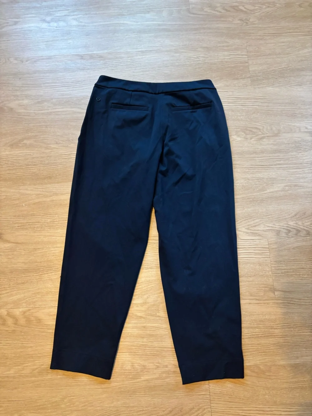 Lululemon Women’s Tapered Luxtreme Pants Cropped Size Large Navy LW5FWDS - Picture 4 of 9